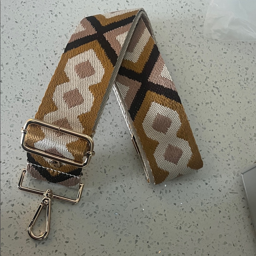 Pom Pom London Geometric Guitar Crossbody Bag Strap in Brown and Cream NWT